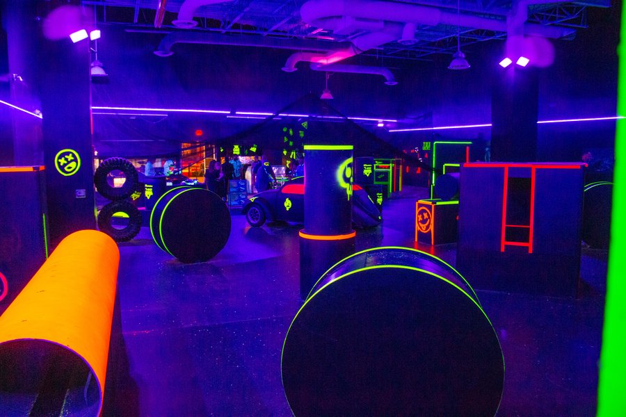 Neon laser tag arena